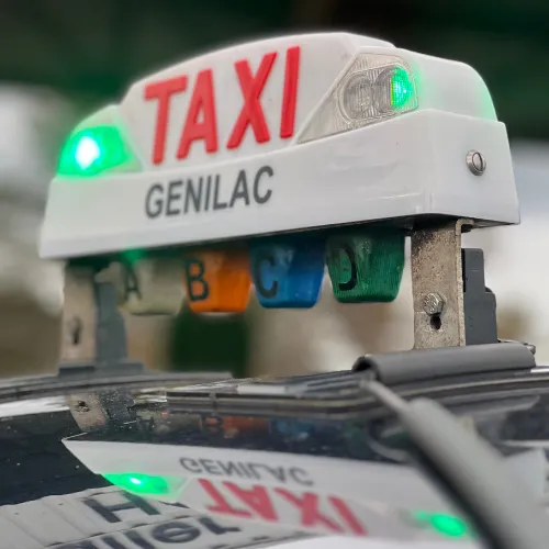 lumineux Taxis Conventionnés genilac dans le 42